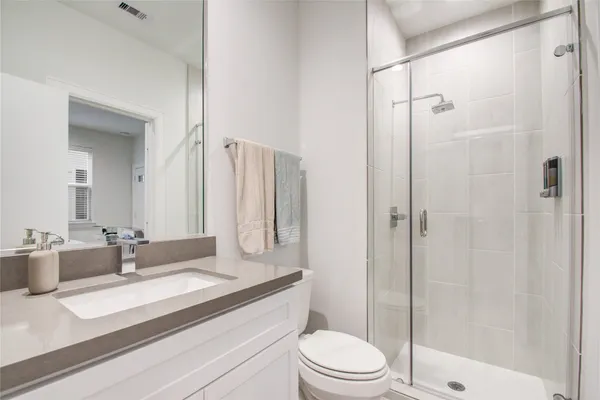 $2,950 | 2717 Eado Grove Lane, Houston, TX 77003