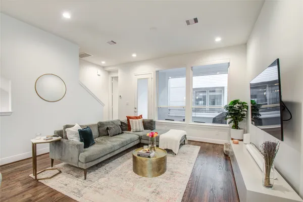 $2,950 | 2717 Eado Grove Lane, Houston, TX 77003