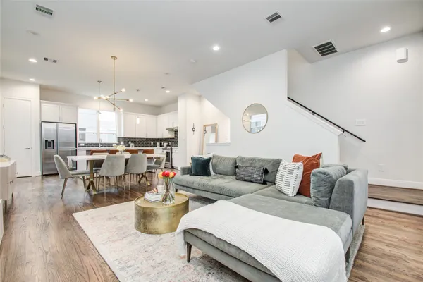 $2,950 | 2717 Eado Grove Lane, Houston, TX 77003