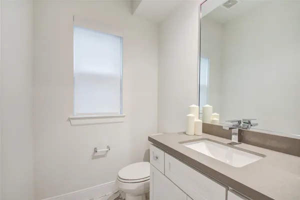 $2,950 | 2717 Eado Grove Lane, Houston, TX 77003