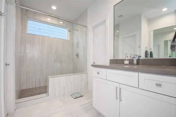 $2,950 | 2717 Eado Grove Lane, Houston, TX 77003