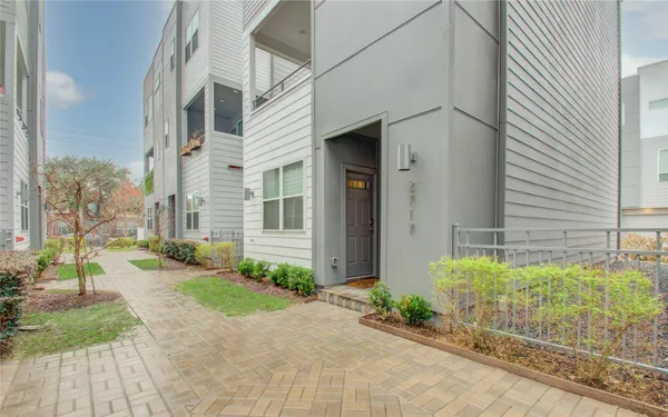 $2,950 | 2717 Eado Grove Lane, Houston, TX 77003