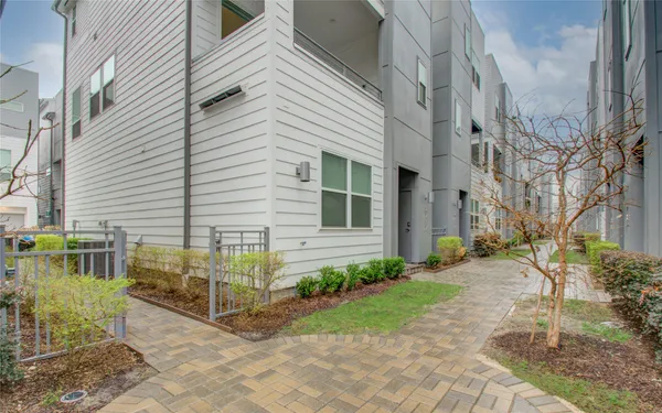 $2,950 | 2717 Eado Grove Lane, Houston, TX 77003