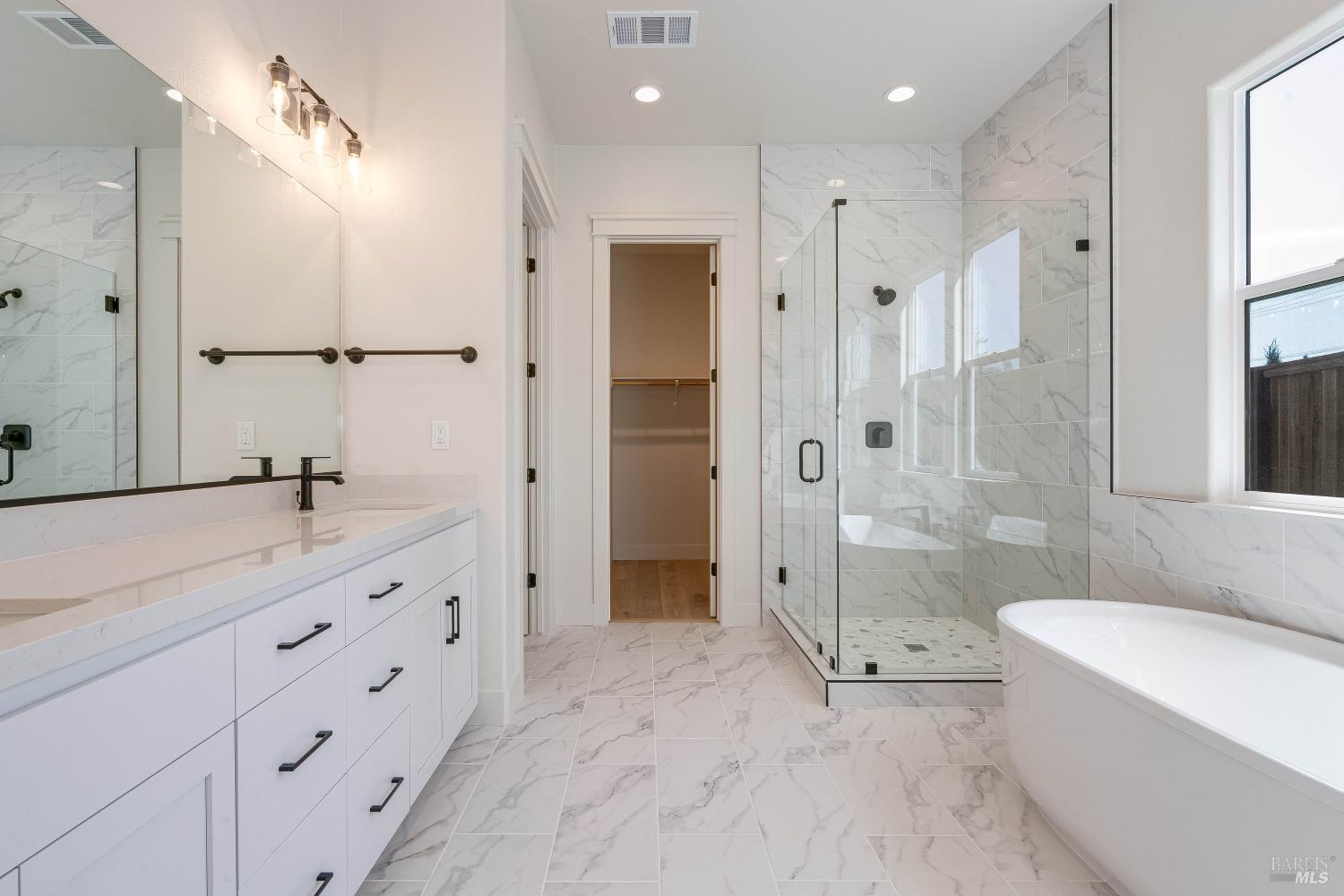 3441 Ruston Lane Napa, CA 94558 - Photo 13 of 18 Primary Bathroom