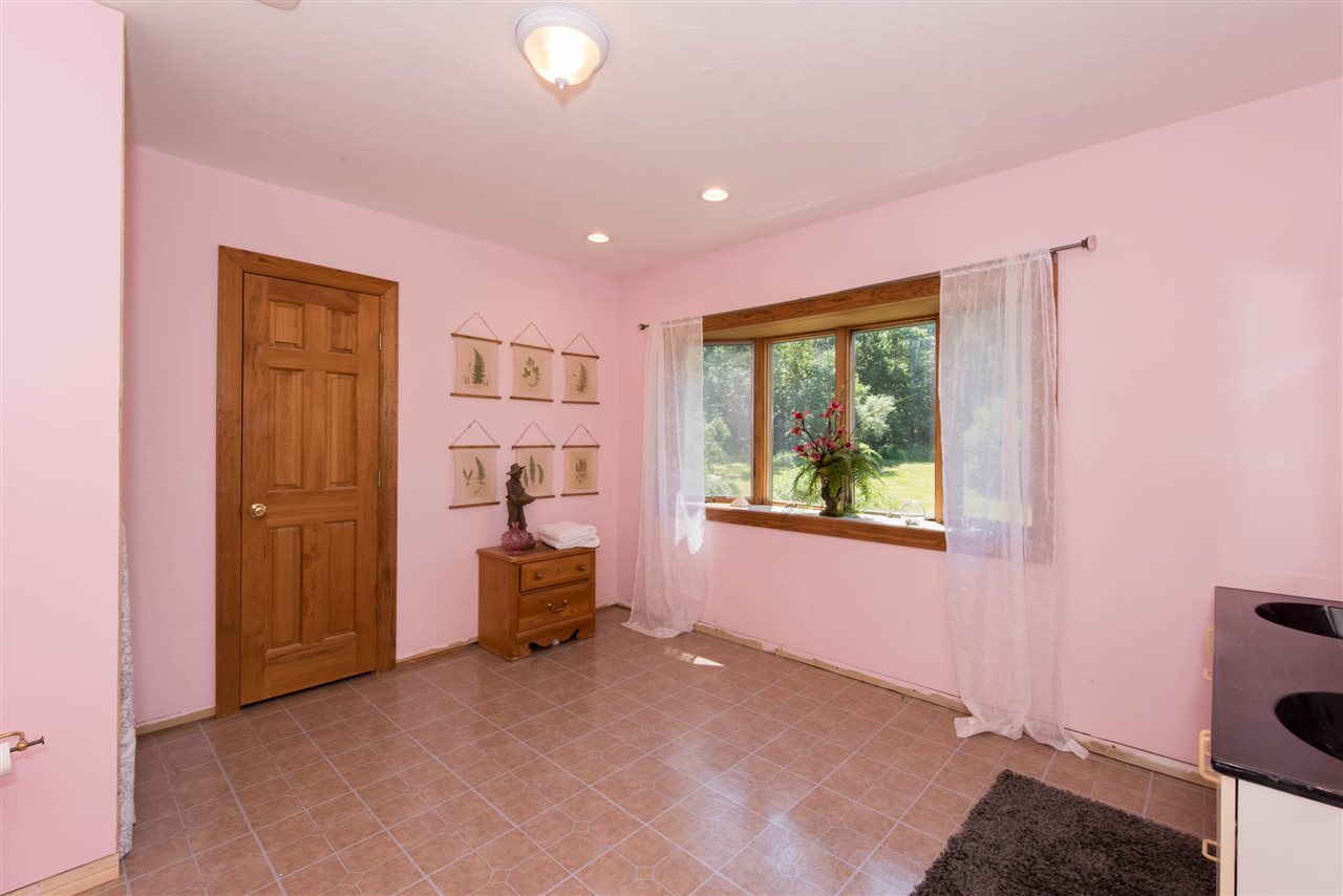 183 Berry Road New Durham, NH 03855 - Photo 24 of 40