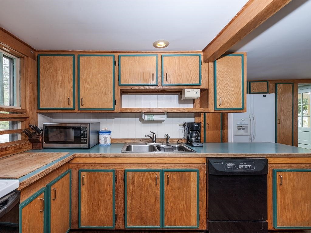 114 Beech Ridge Road York, ME 03909 - Photo 8 of 31