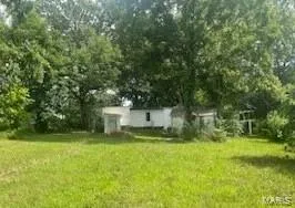 $1,095 | 687 Benton Street, St. Clair, MO 63077