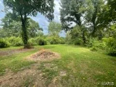 $1,095 | 687 Benton Street, St. Clair, MO 63077