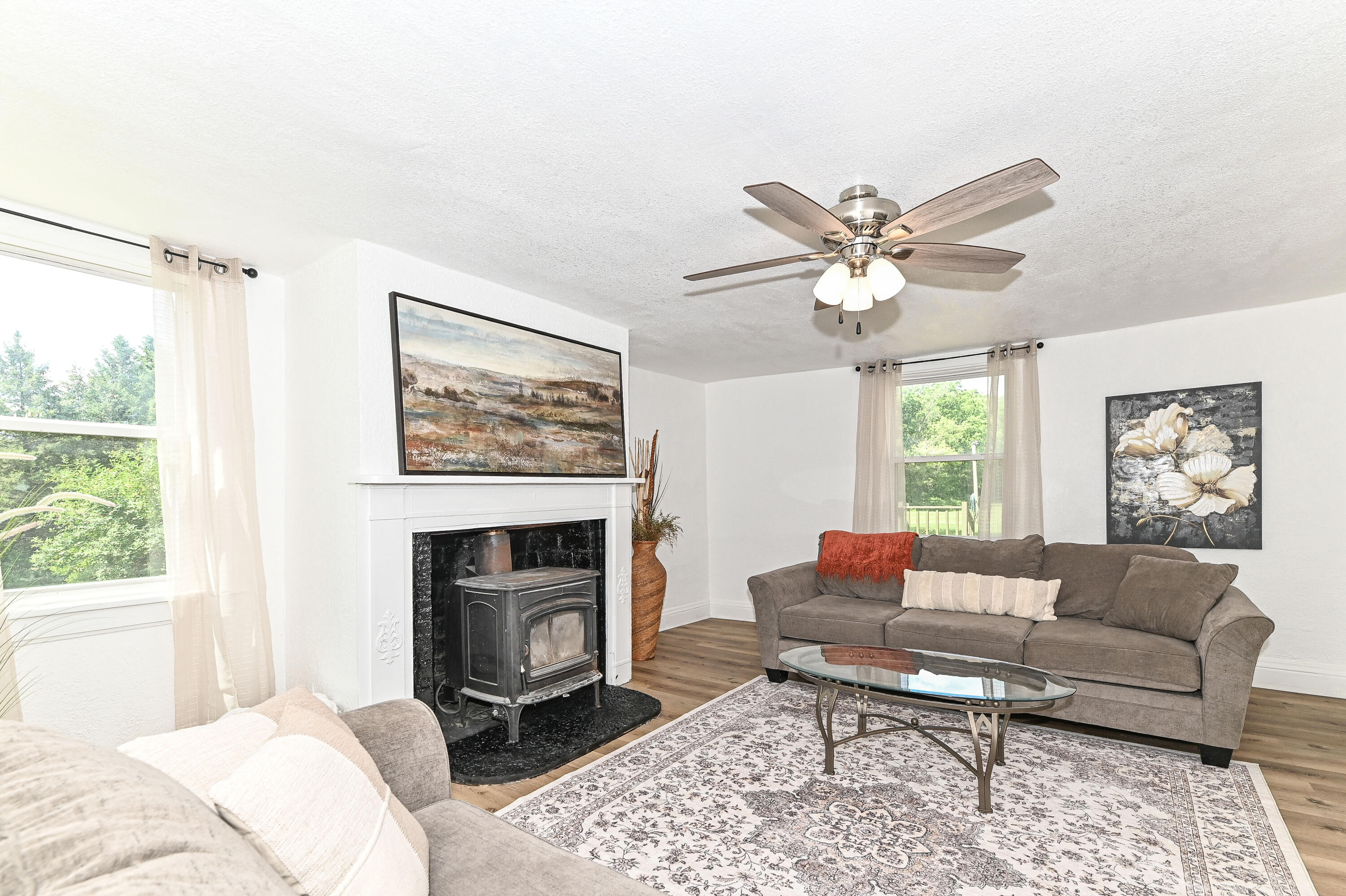 5824 Marsh Road Waterford, WI 53185 - Photo 7 of 50 Living Room
