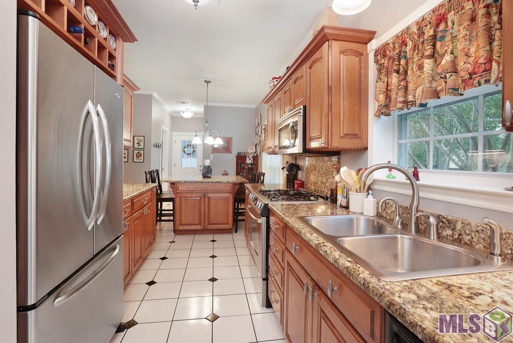 34160 Perkins Road Denham Springs, LA 70706 - Photo 13 of 35