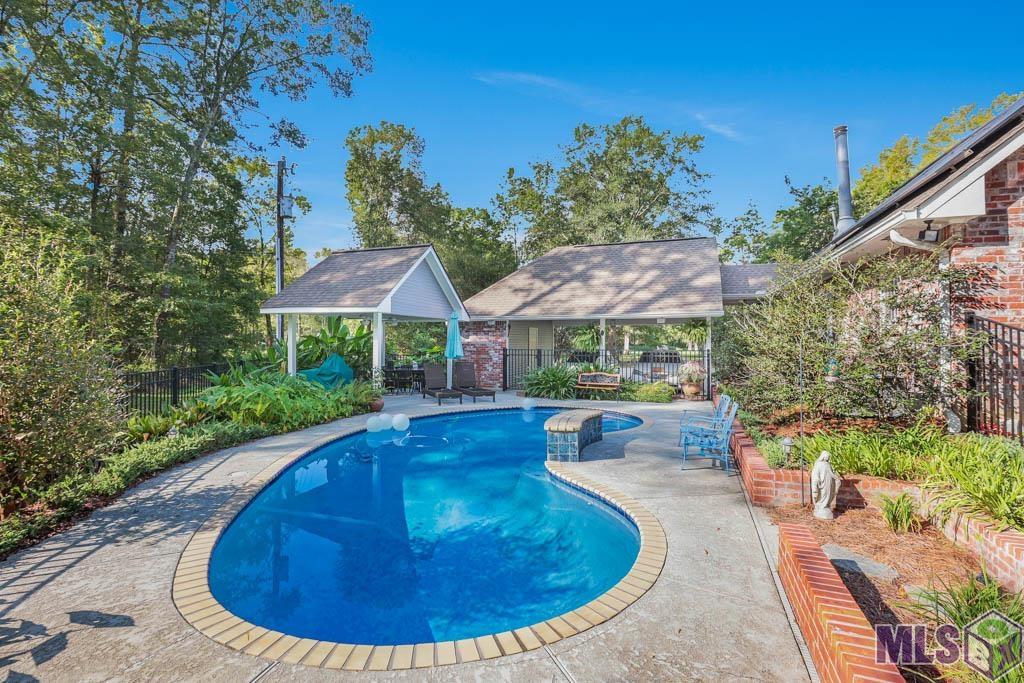 34160 Perkins Road Denham Springs, LA 70706 - Photo 5 of 35