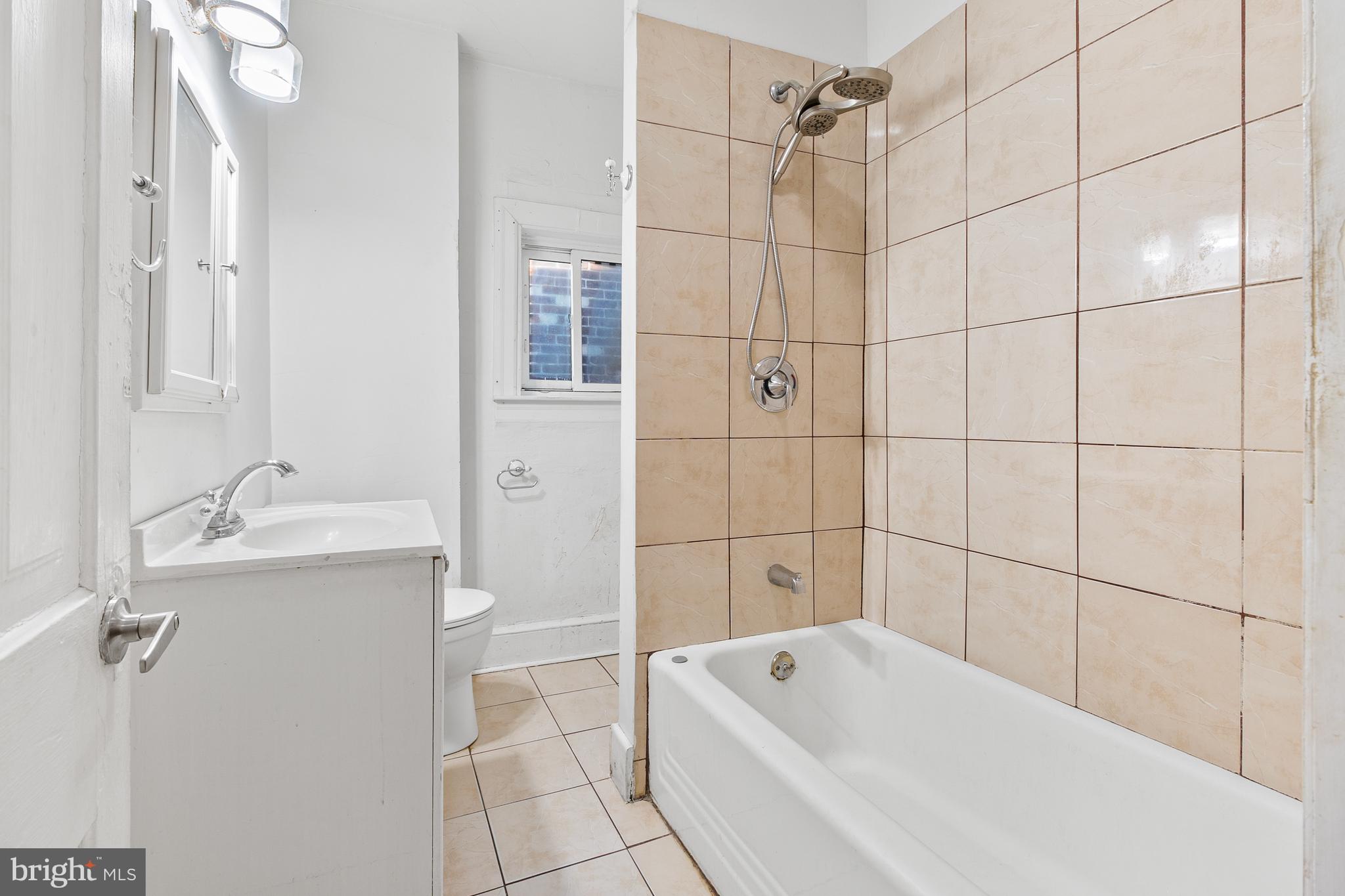 622 Green Street Chester, PA 19013 - Photo 23 of 32