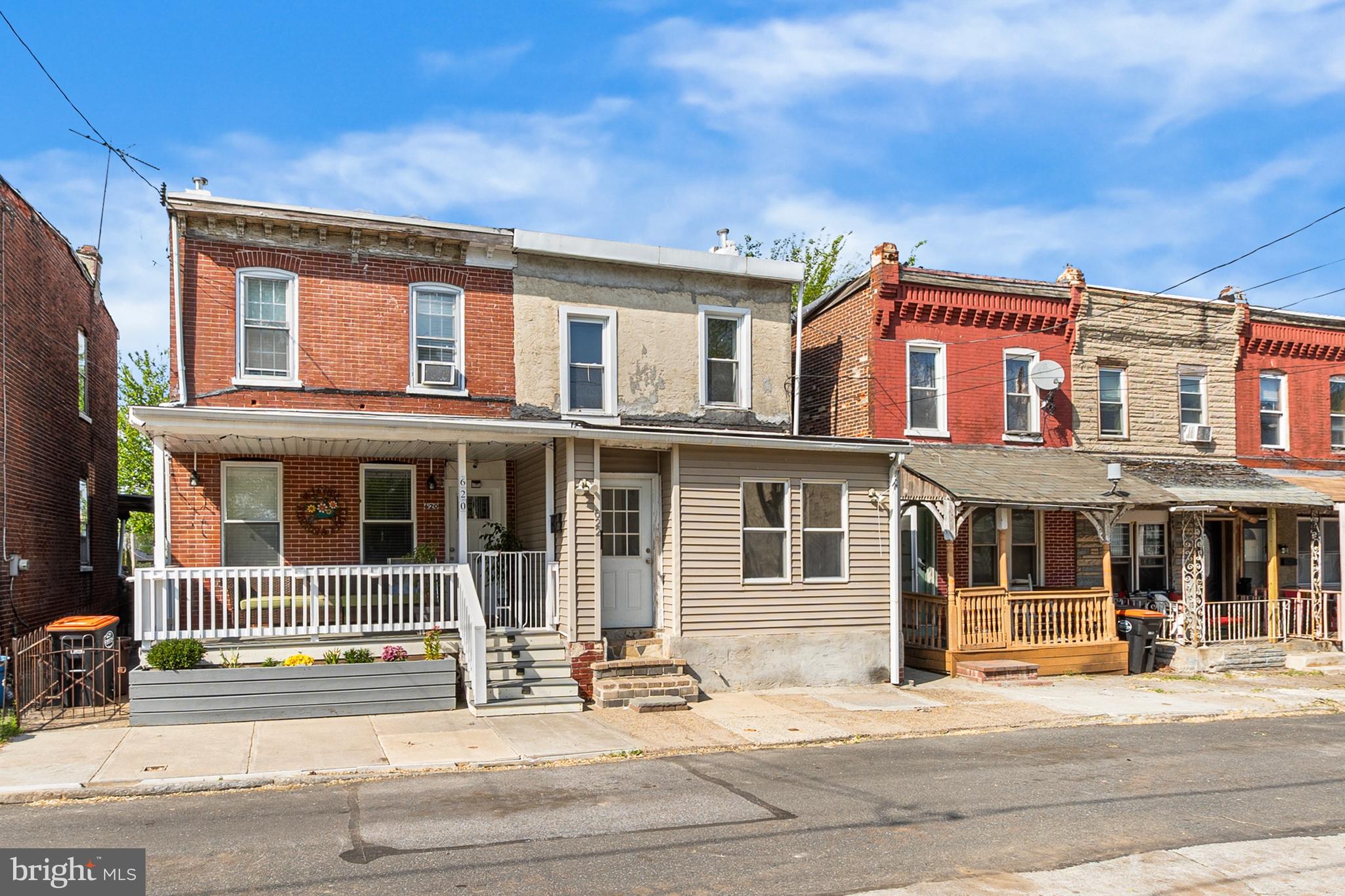 622 Green Street Chester, PA 19013 - Photo 4 of 32