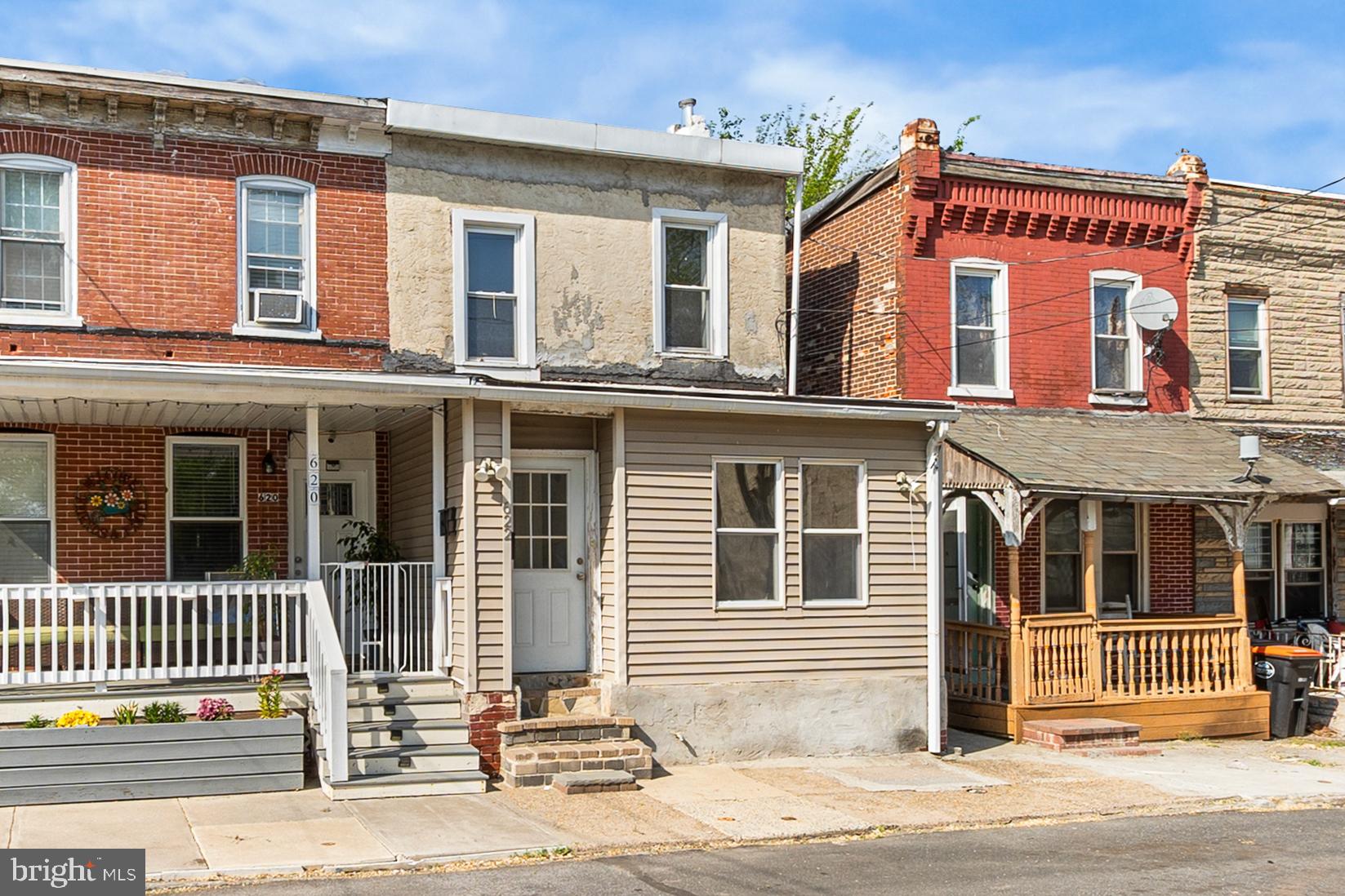 622 Green Street Chester, PA 19013 - Photo 6 of 32