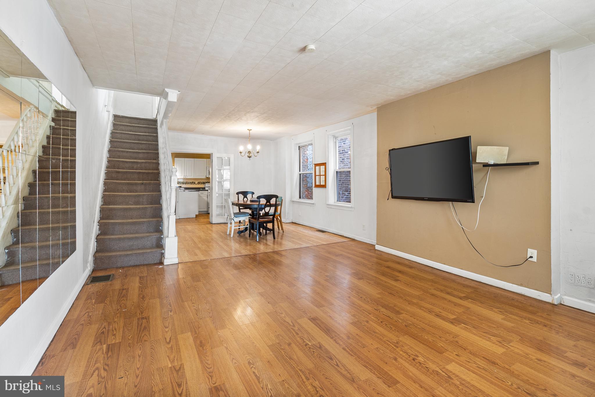 622 Green Street Chester, PA 19013 - Photo 9 of 32