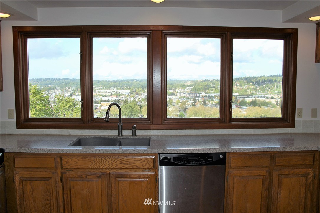 617 Cedar Avenue South Renton, WA 98057 - Photo 13 of 22 Gallery Image 13