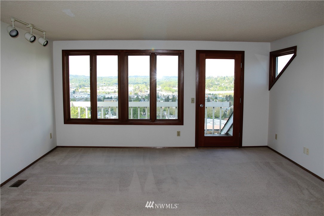 617 Cedar Avenue South Renton, WA 98057 - Photo 14 of 22 Gallery Image 14