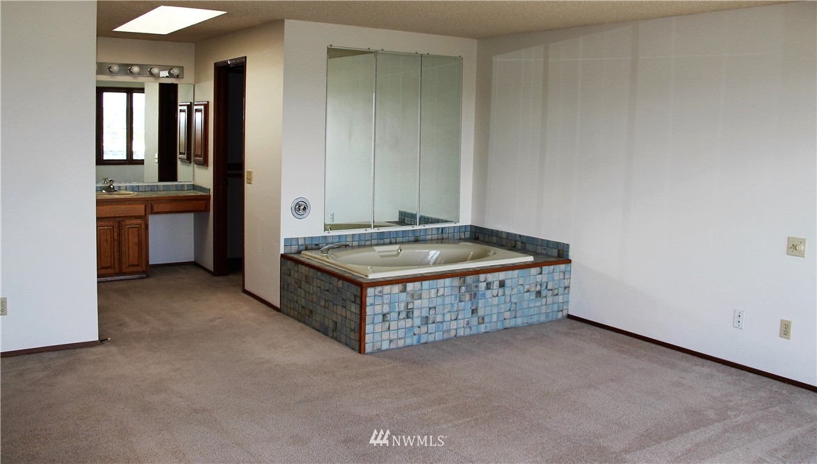 617 Cedar Avenue South Renton, WA 98057 - Photo 16 of 22 Gallery Image 16