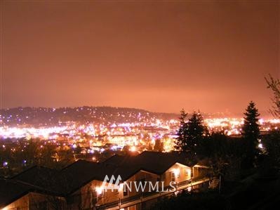 617 Cedar Avenue South Renton, WA 98057 - Photo 3 of 22 Gallery Image 3