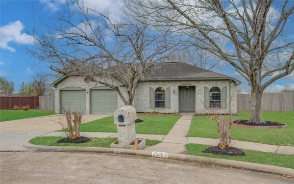 $2,200 | 2538 Knights Circle, Stafford, TX 77477