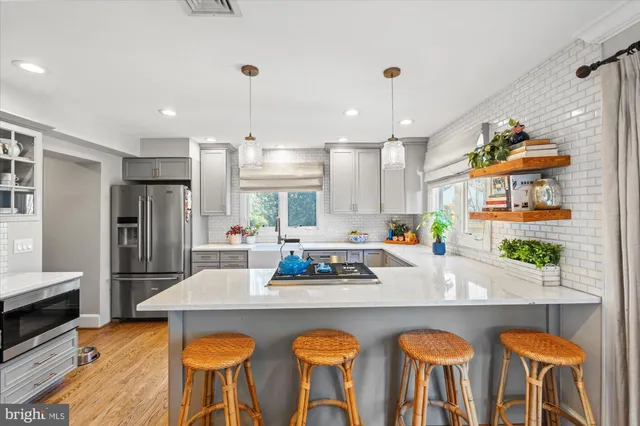 $1,725,000 | 813 Beverley Drive, Alexandria, VA 22302