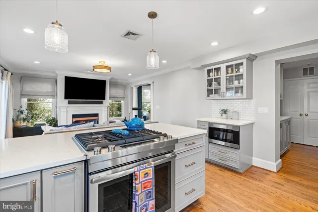 $1,725,000 | 813 Beverley Drive, Alexandria, VA 22302