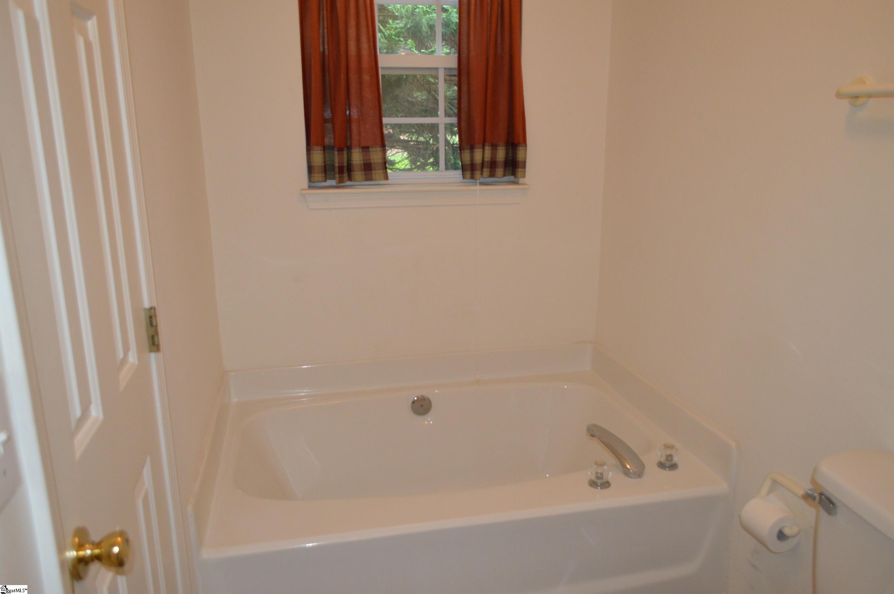 8 Old Rutherford Road Greer, SC 29651 - Photo 10 of 20