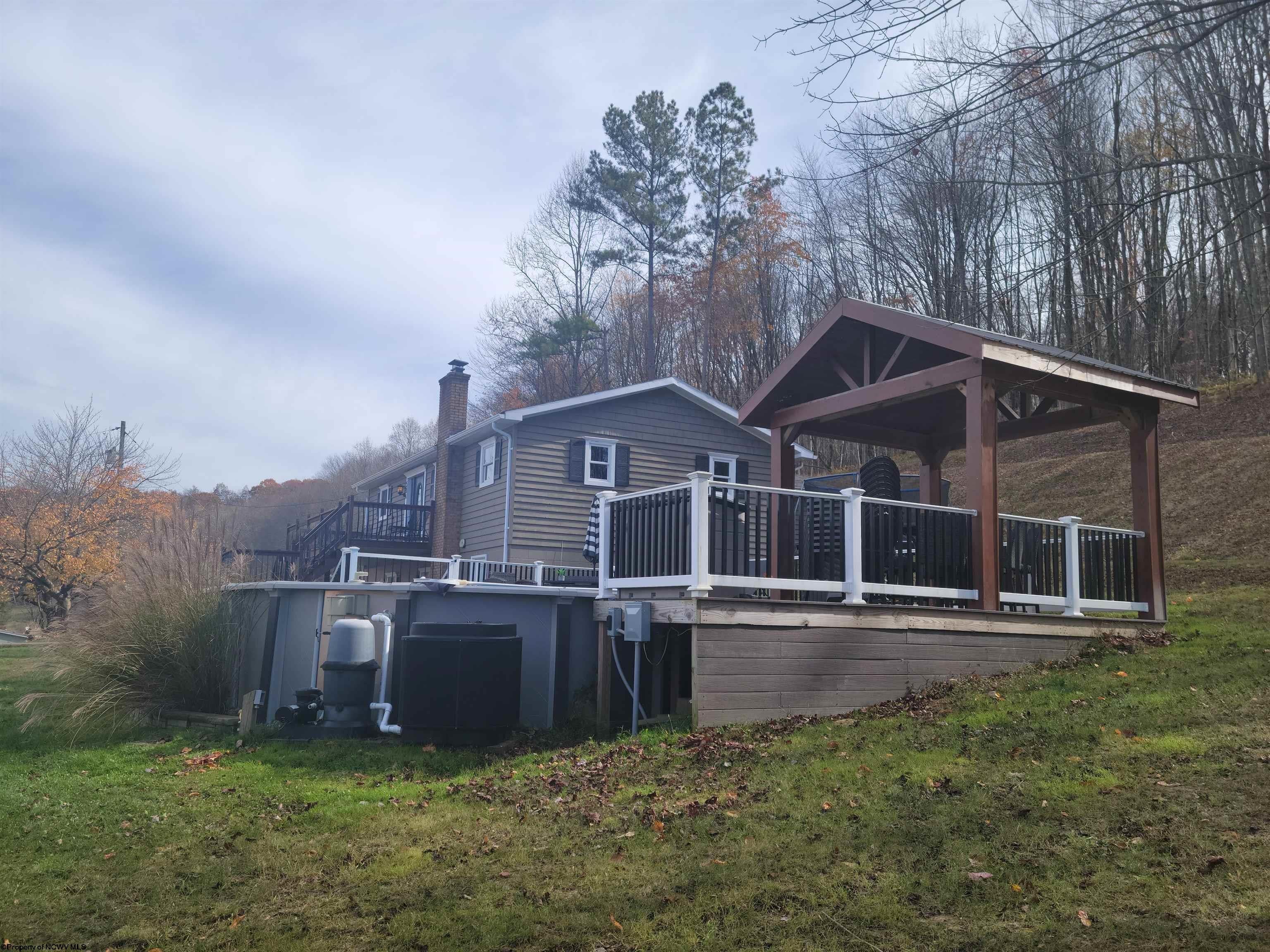 62 Kingston Road Farmington, WV 26571 - Photo 4 of 26 Gallery Image 4