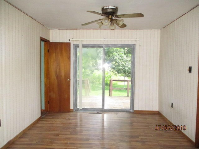 19322 Partello Road Marshall, MI 49068 - Photo 3 of 12 IMG_2031