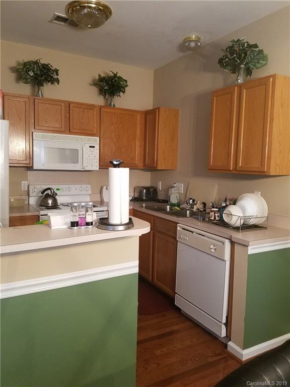 2147 Lennox Square Road, Unit 33 Charlotte, NC 28210 - Photo 11 of 19 Gallery Image 11