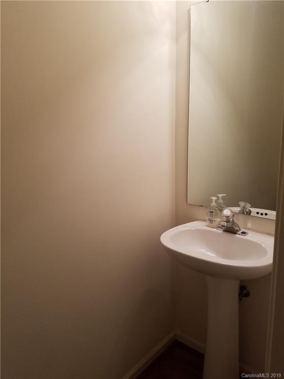 2147 Lennox Square Road, Unit 33 Charlotte, NC 28210 - Photo 13 of 19 Gallery Image 13