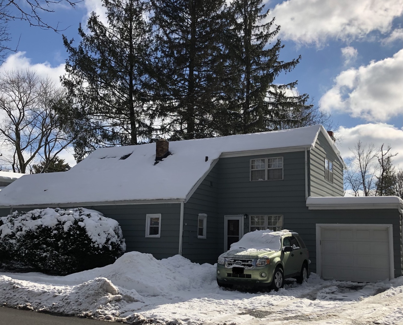 720 East Hillside Road Naperville, IL 60540 - Photo 1 of 1