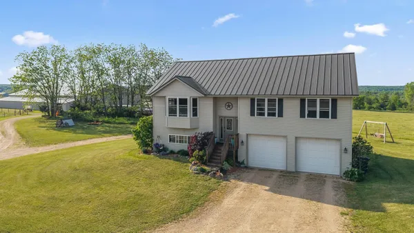 $1,095,000 | W6800 County Rd D, Oxford, WI 53952