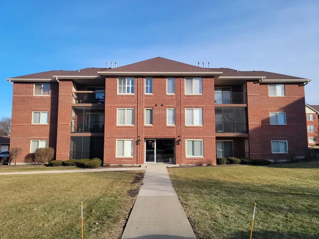 $238,000 | 6970 Heritage Circle, Unit 1C, Orland Park, IL 60462