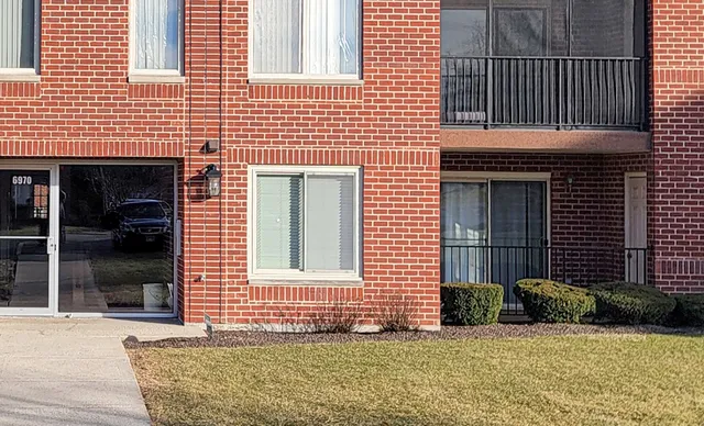 $238,000 | 6970 Heritage Circle, Unit 1C, Orland Park, IL 60462