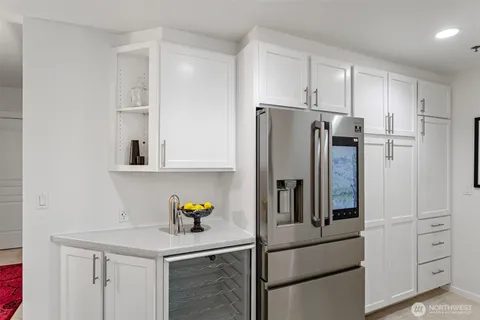 $890,000 | 2801 1st Avenue, Unit 401, Seattle, WA 98121