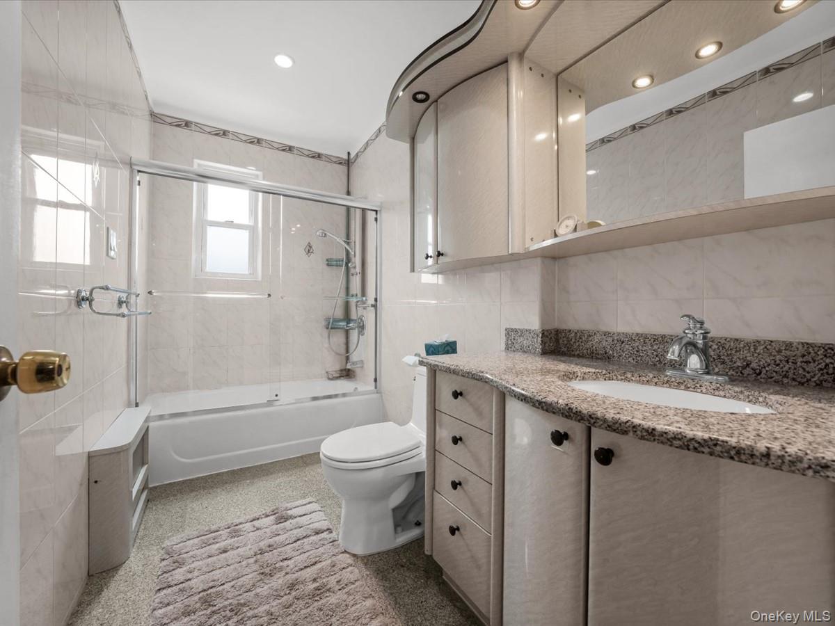 153-14 76th Road Queens, NY 11367 - Photo 21 of 30