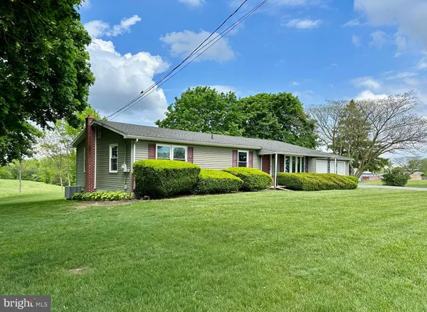 $1,950 | 3027 Crottlestown Road, Chambersburg, PA 17202