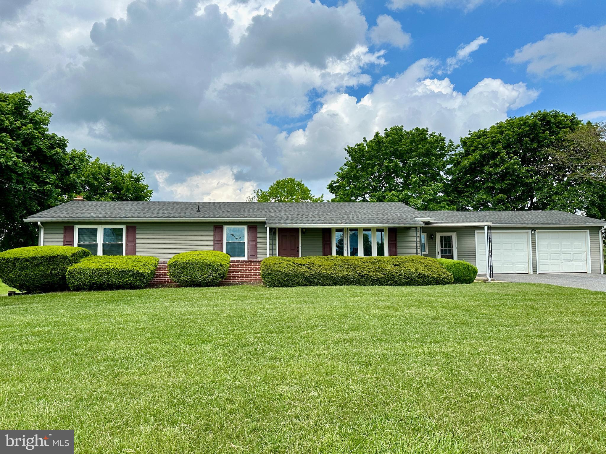 3027 Crottlestown Road Chambersburg, PA 17202 - Photo 2 of 19