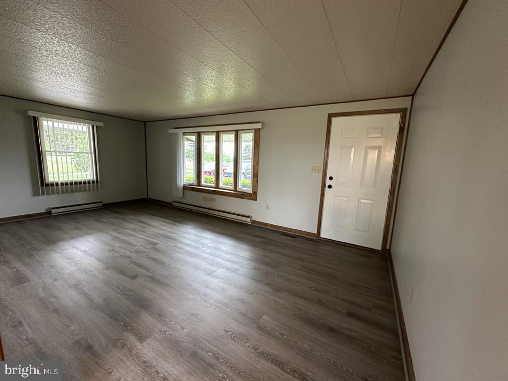 3027 Crottlestown Road Chambersburg, PA 17202 - Photo 7 of 19 Living Room