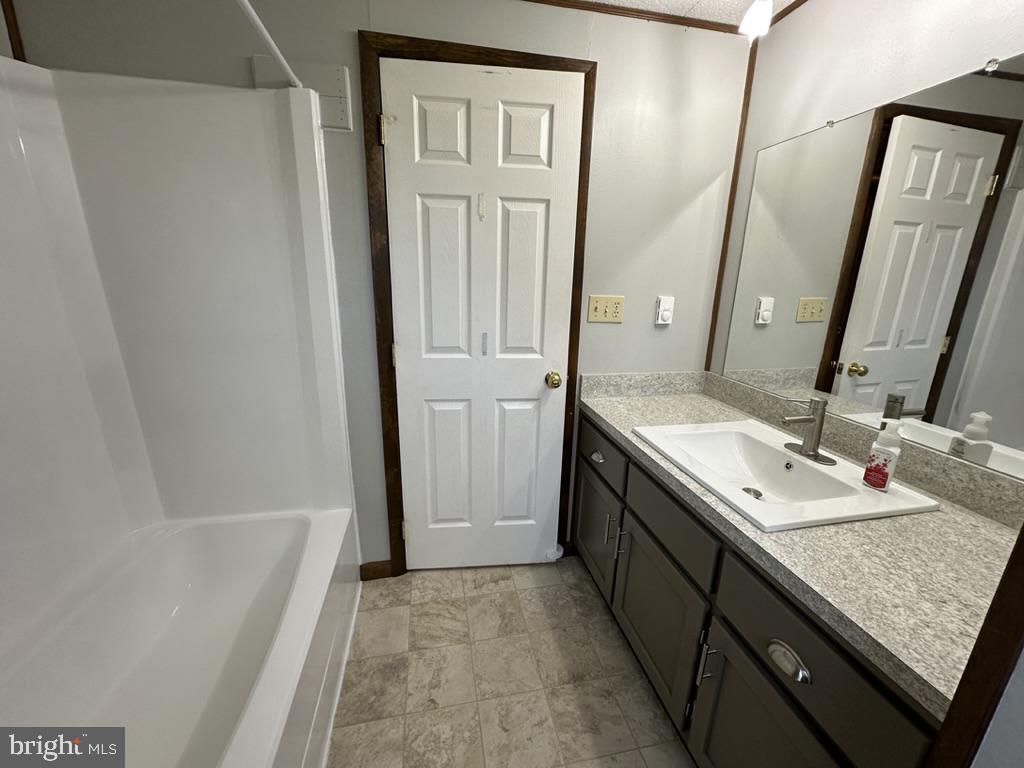 3027 Crottlestown Road Chambersburg, PA 17202 - Photo 9 of 19 Full Bath
