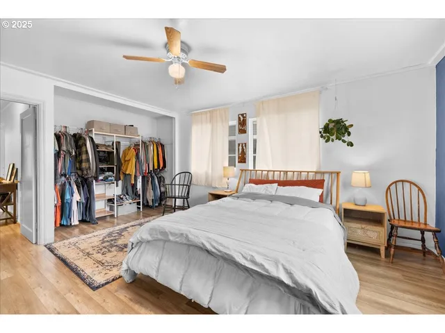 $325,000 | 2305 7th Street, Tillamook, OR 97141