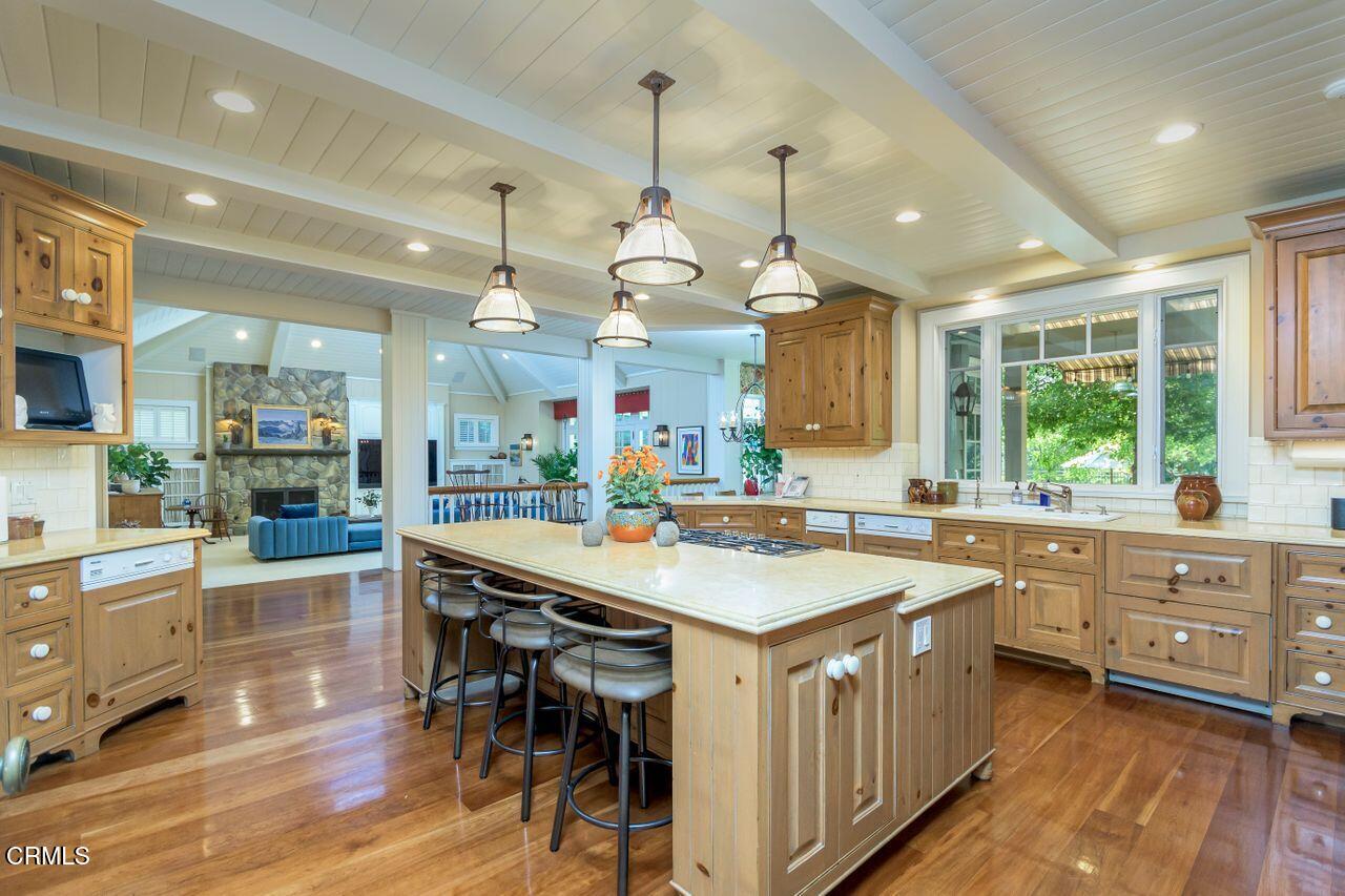 520 Georgian Road La Canada Flintridge, CA 91011 - Photo 15 of 75 GYP_520_Georgian_Rd_043