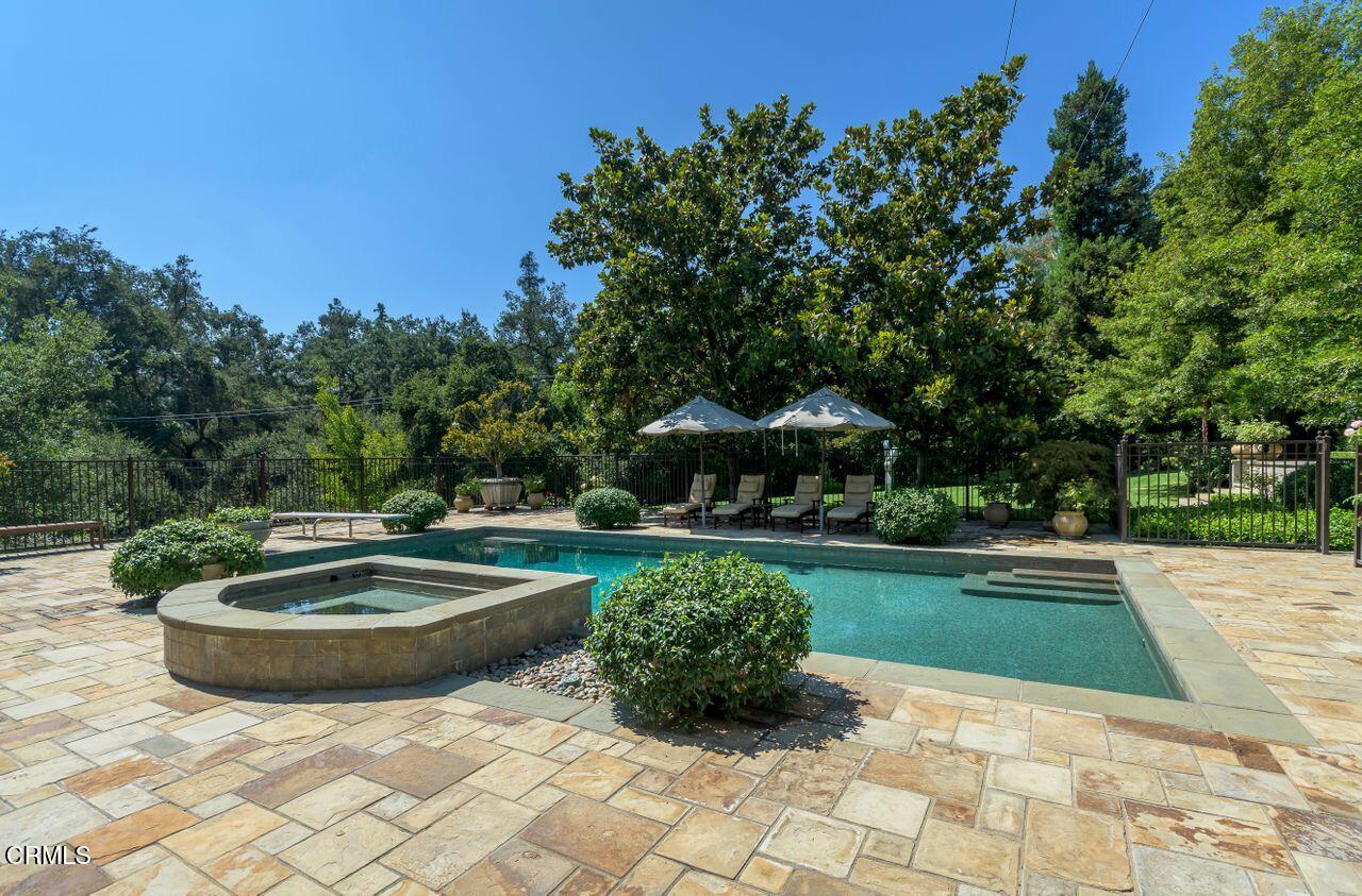 520 Georgian Road La Canada Flintridge, CA 91011 - Photo 64 of 75 a view of a backyard with plants and trees