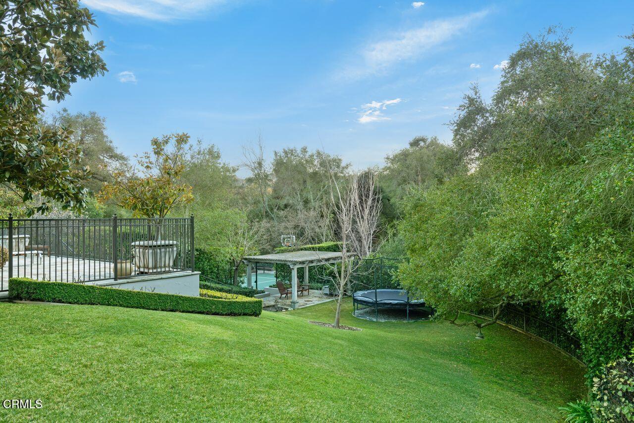 520 Georgian Road La Canada Flintridge, CA 91011 - Photo 69 of 75 21_11655191_176488_176488-EI-121