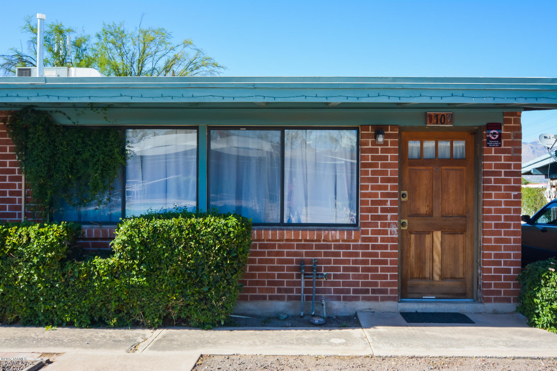2121 North Country Club Road Tucson, AZ 85716 - Photo 2 of 21