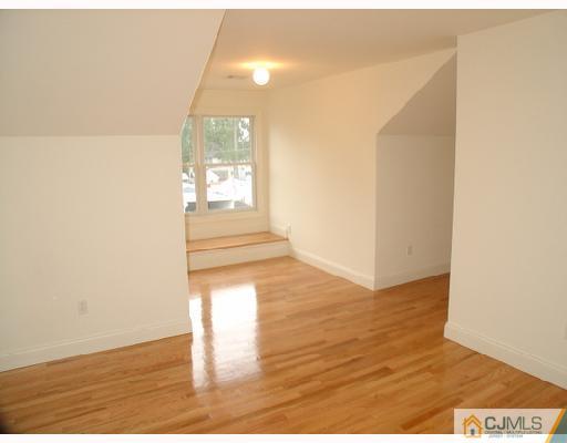 40 West Knollwood Road Edison, NJ 08817 - Photo 6 of 6