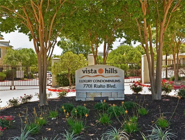 $1,850 | 7701 Rialto Boulevard, Unit 822, Austin, TX 78735