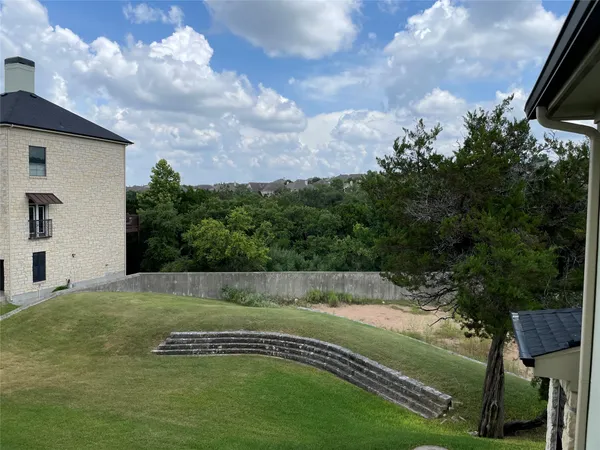 $1,850 | 7701 Rialto Boulevard, Unit 822, Austin, TX 78735