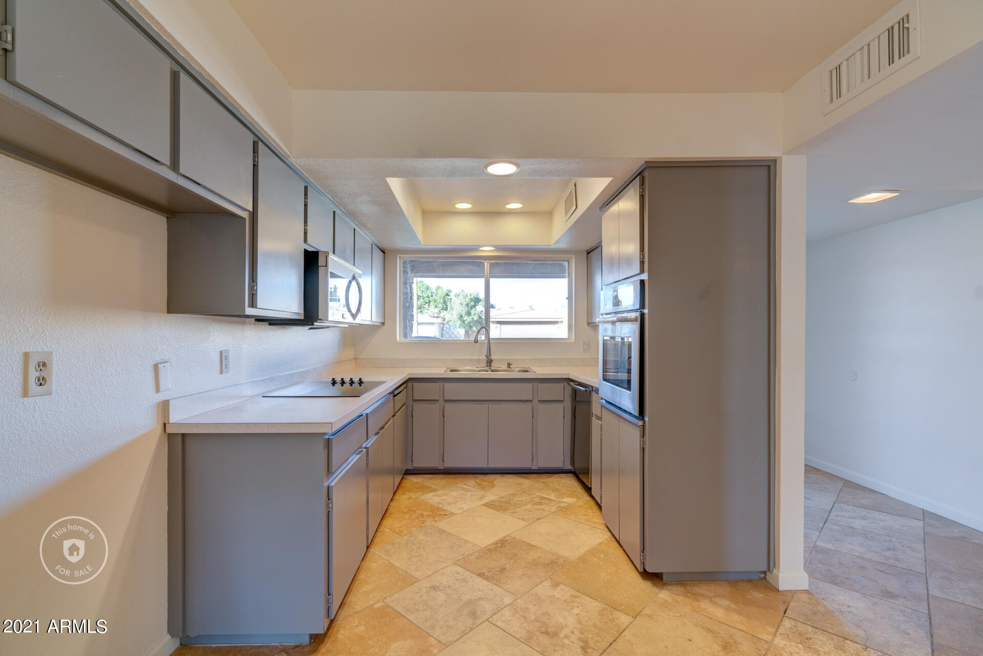 4117 West Redfield Road Phoenix, AZ 85053 - Photo 4 of 24 listing_1